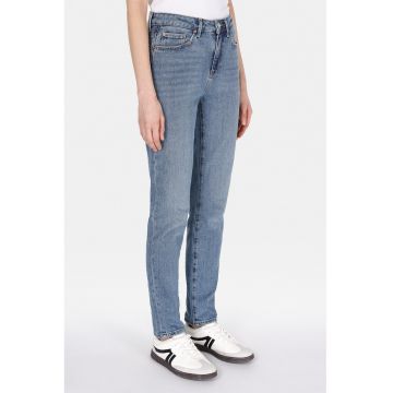 Blugi regular fit cu talie medie