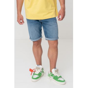 Blugi scurti regular fit cu 5 buzunare