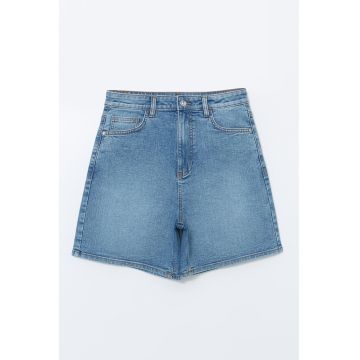 Blugi scurti slim fit cu talie inalta