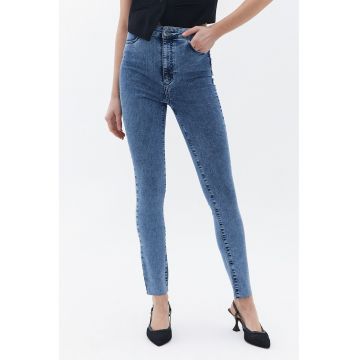 Blugi skinny cu talie inalta