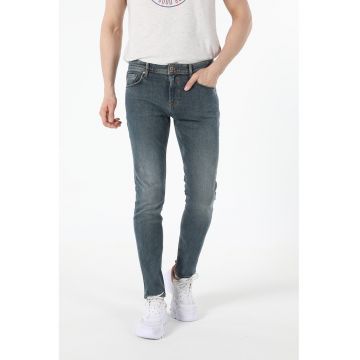 Blugi slim fit cu aspect decolorat