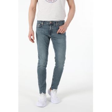 Blugi slim fit cu talie joasa