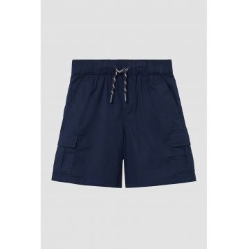 Pantaloni scurti cu buzunare laterale