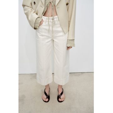 Blugi crop cu croiala ampla si cusaturi frontale