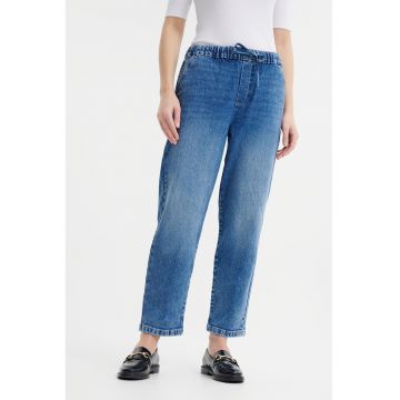 Blugi crop cu snur