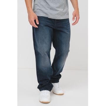 Blugi relaxed fit cu nasturi