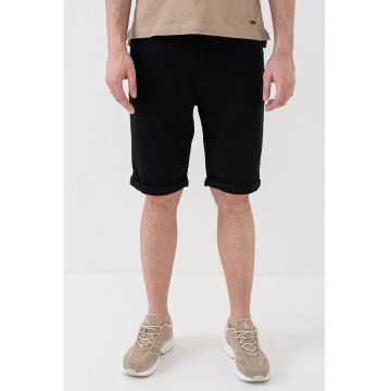 Blugi scurti slim fit