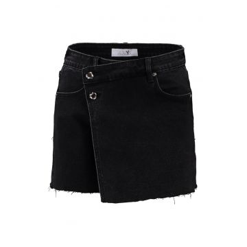 Fusta-pantalon cu terminatie deteriorata