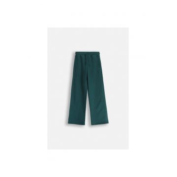 Pantaloni sport cu croiala dreapta si talie ajustabila