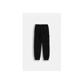 Pantaloni sport tip cargo cu talie ajustabila