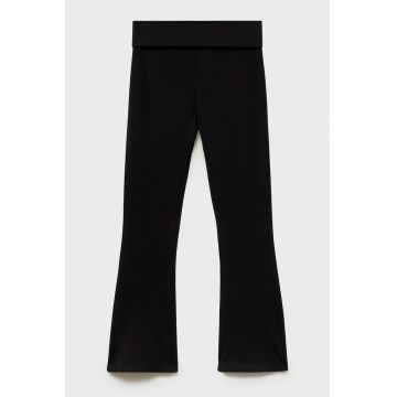 Pantaloni uni evazati