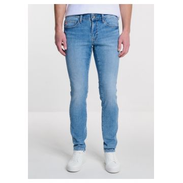 Blugi barbati  DERIC 238 - albastru deschis - denim elastic - croiala moderna - talie joasa