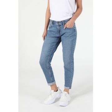 Blugi boyfriend cu aplicatie logo