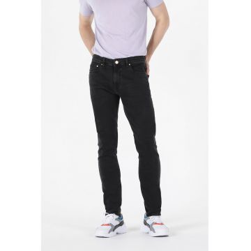 Blugi slim fit cu model cu 5 buzunare