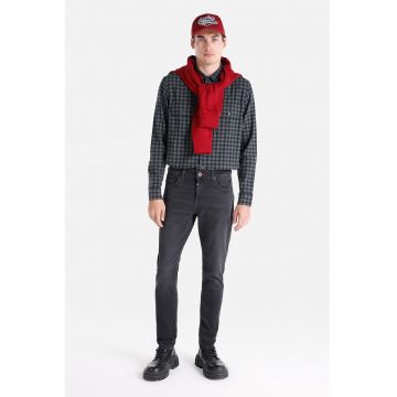 Blugi slim fit cu model uni