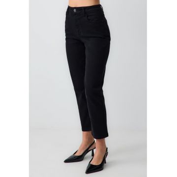 Blugi crop cu croiala slim-fit
