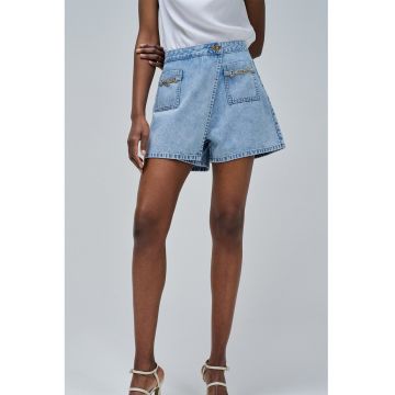 Blugi scurti cu model petrecut