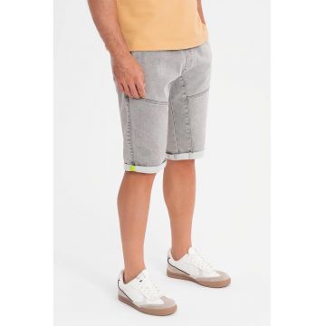 Blugi scurti regular fit