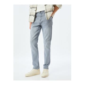 Blugi slim fit cu talie medie
