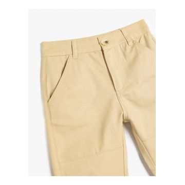 Pantaloni cu croiala dreapta si buzunare