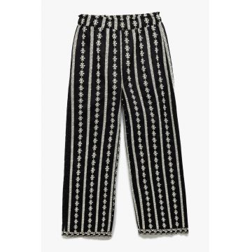 Pantaloni cu design brodat