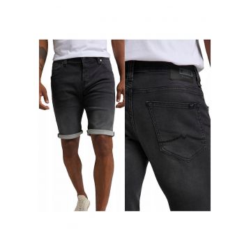 Pantaloni Scurti Barbati -  Chicago Short - Regular Fit - Picioare Drepte - Talie Medie - 5 Buzunare - Fermoar - 87% Bumbac - 12% Poliester - 1% Elastan - Confortabili - Elastici - Marimea W33 - Negru Denim