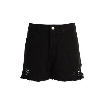 Pantaloni scurti din denim cu aspect deteriorat -