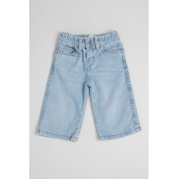 Pantaloni trei sferturi din denim