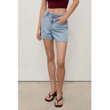 Pantaloni scurti din denim
