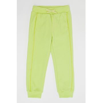 Pantaloni sport cu snur de ajustare si buzunare - Verde fistic -