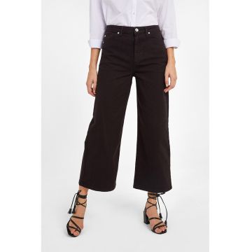 Blugi crop cu talie inalta