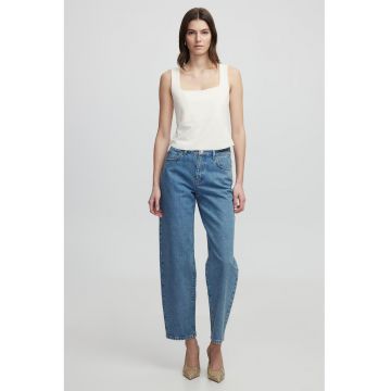 Blugi crop cu talie inalta