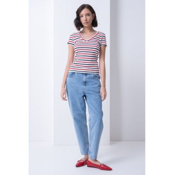 Blugi mom fit cu talie inalta