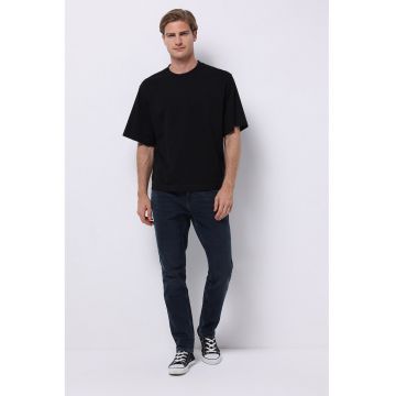 Blugi regular fit cu 5 buzunare