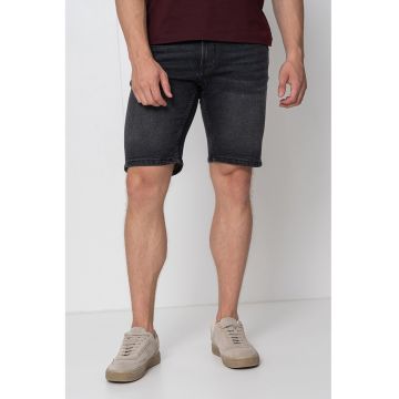 Blugi scurti slim fit