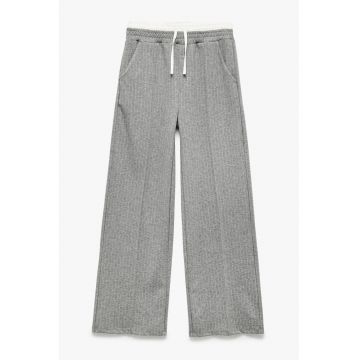 Pantaloni cu croiala ampla - dungi si talie ajustabila