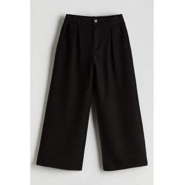 Pantaloni cu croiala ampla si talie inalta