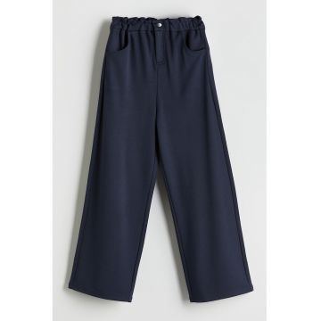 Pantaloni cu croiala dreapta si talie inalta