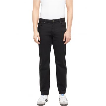 Pantaloni drepti cu buzunare