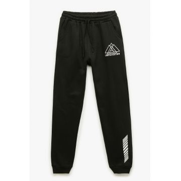 Pantaloni regular fit de trening cu buzunare laterale