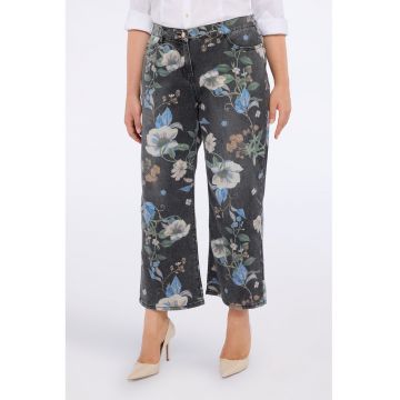 Blugi cu model floral si talie inalta