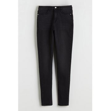 Blugi regular fit cu talie medie