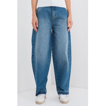 Blugi relaxed fit cu talie medie