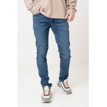 Blugi skinny