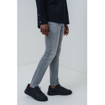 Blugi skinny cu talie medie
