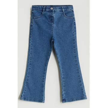 Blugi slim-fit cu croiala evazata