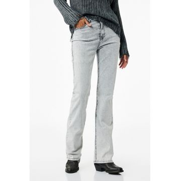 Blugi slim-fit Victoria
