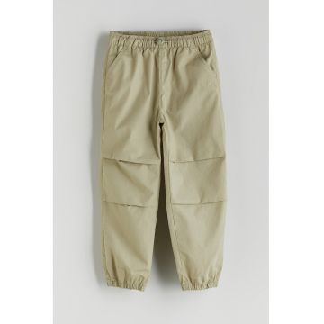 Pantaloni cu banda elastica cu snur in talie