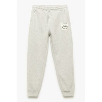 Pantaloni de trening cu broderie aplicata