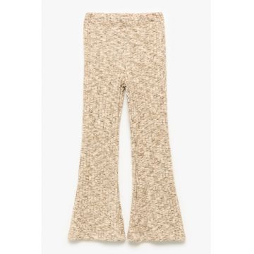 Pantaloni evazati si tricotati